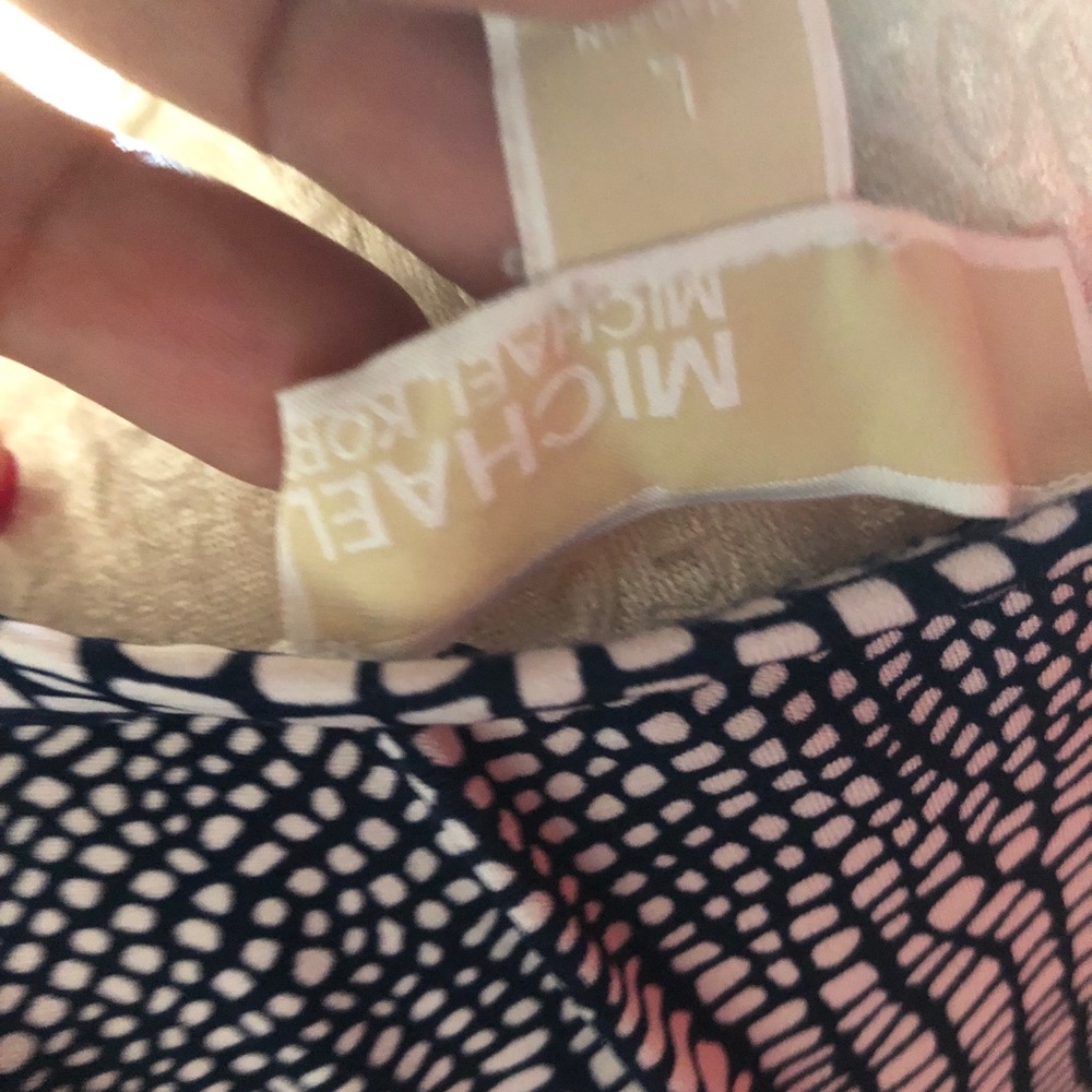 Dress - Picture 3 of 7